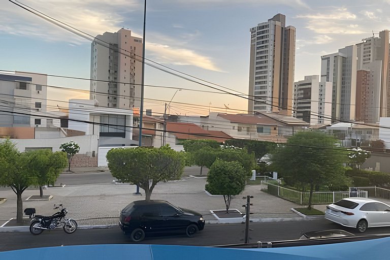 Próx a orla, 14 pessoas, ar condicionado e garagem