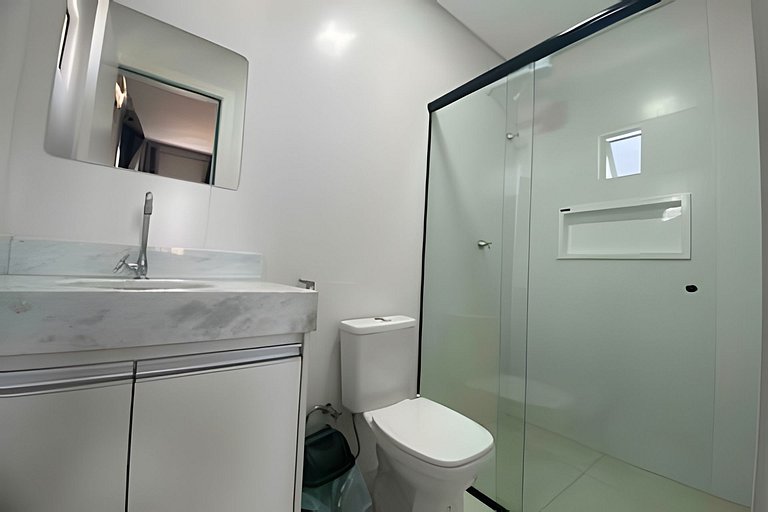 03 quartos (ar condicionado e ventilador), até 10 pessoas, g