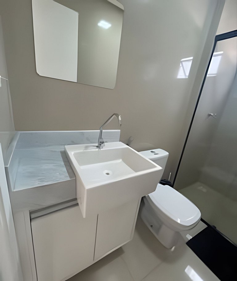 03 quartos (ar condicionado e ventilador), até 10 pessoas, g