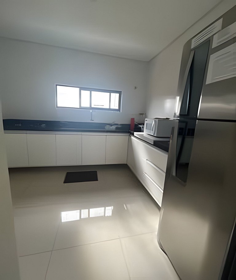 03 quartos (ar condicionado e ventilador), até 10 pessoas, g