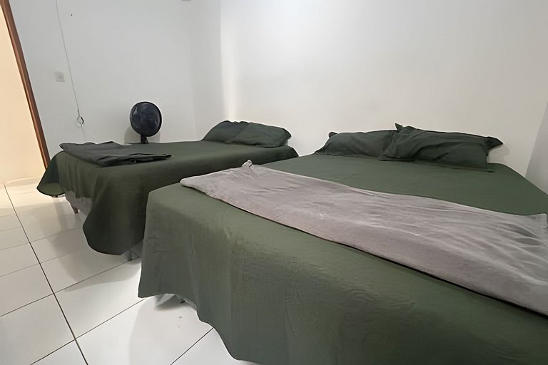 Próx. ao shopping, para 10 pessoas, ar condicionado e garage