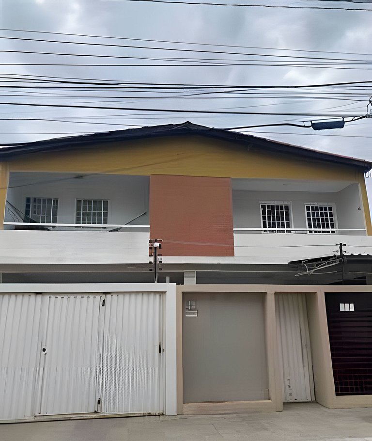 Até 10 pessoas, próx. ao shopping, ar condicionado, garagem