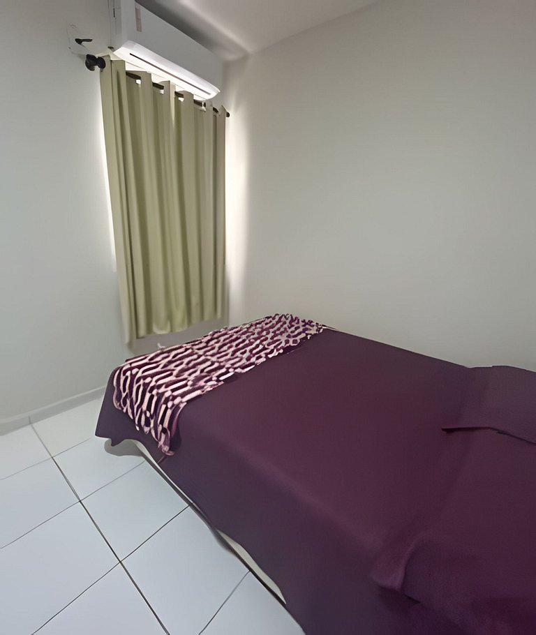 Até 10 pessoas, próx. ao shopping, ar condicionado, garagem