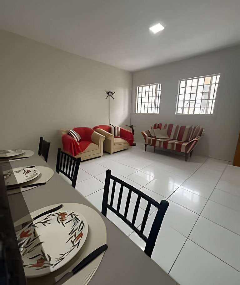 Até 10 pessoas, próx. ao shopping, ar condicionado, garagem