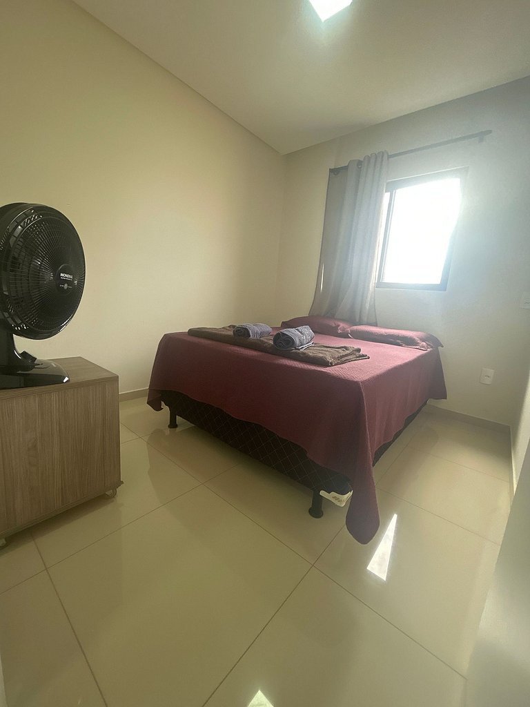 03 quartos (ar condicionado e ventilador), até 10 pessoas, g